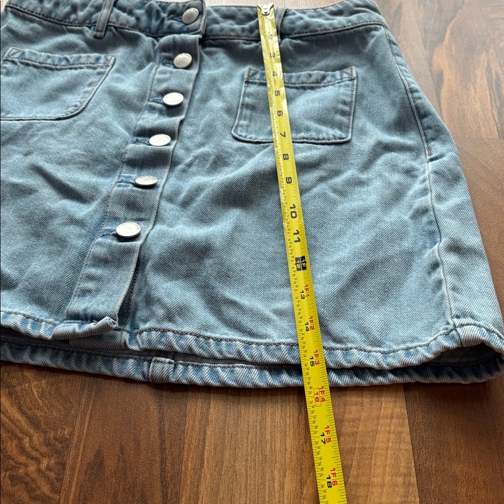 Garage Woman’s Size S Blue Button-Down Mini Skirt - Picture 4 of 7